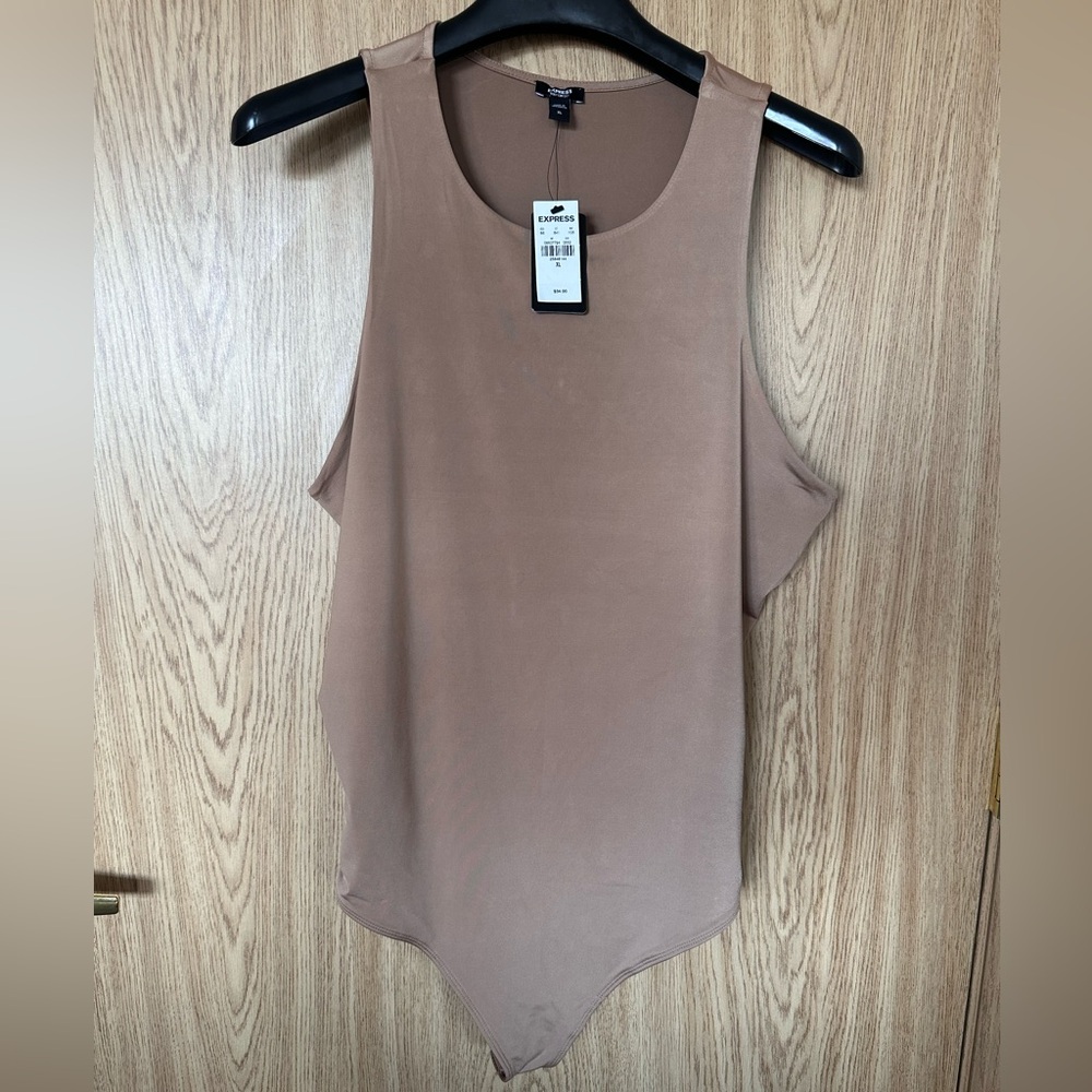 New Express Body Contour Tan Sleeveless Bodysuit Women’s XL